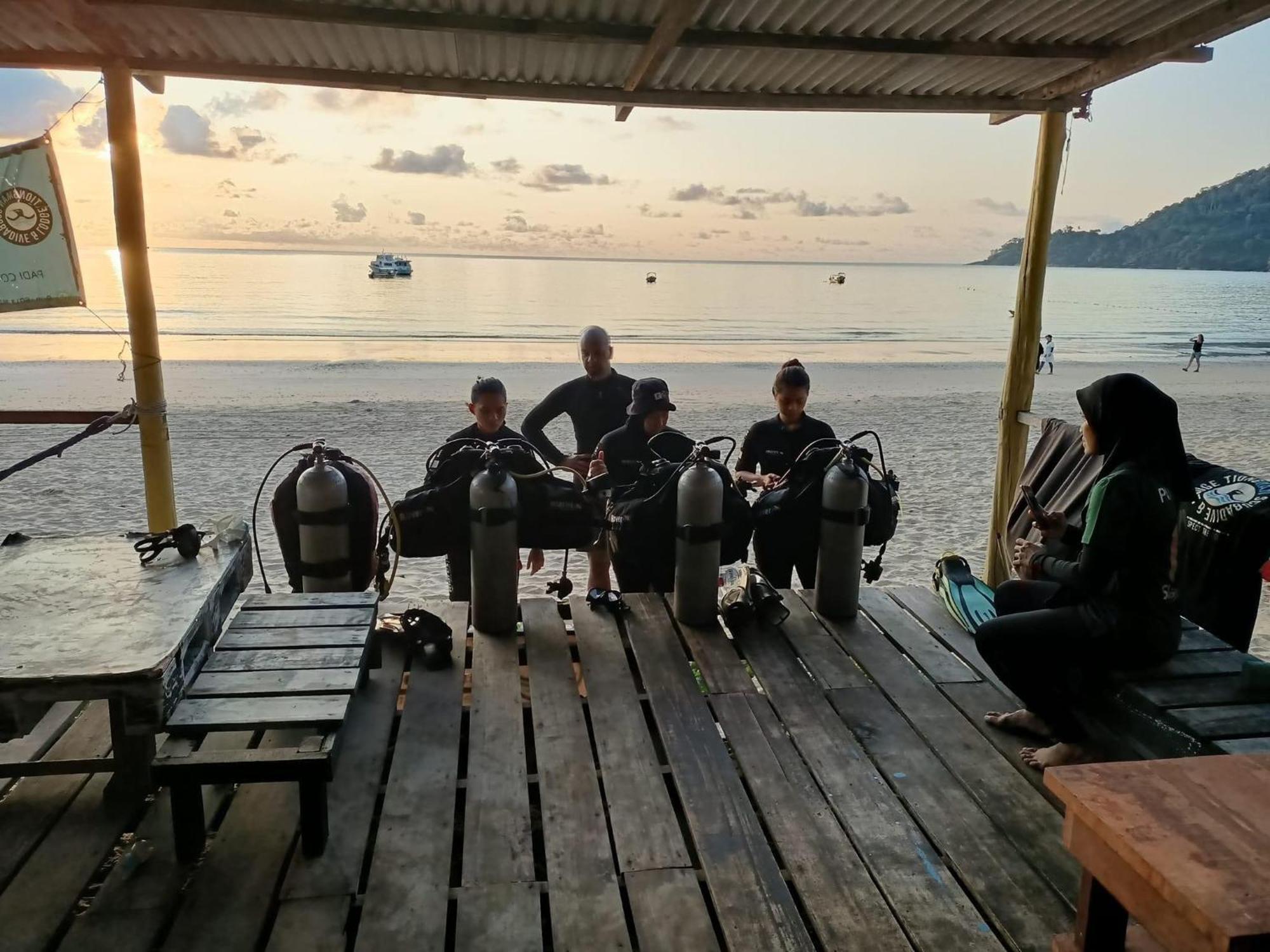 Tiongman Scubadive & Lodge Kampong Juara Eksteriør bilde